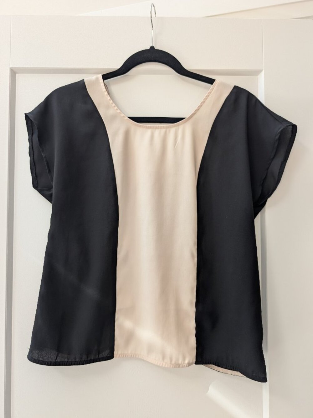 Love 21 Colorblock Chiffon Blouse Black Cream Cap Sleeve Extra Small XS